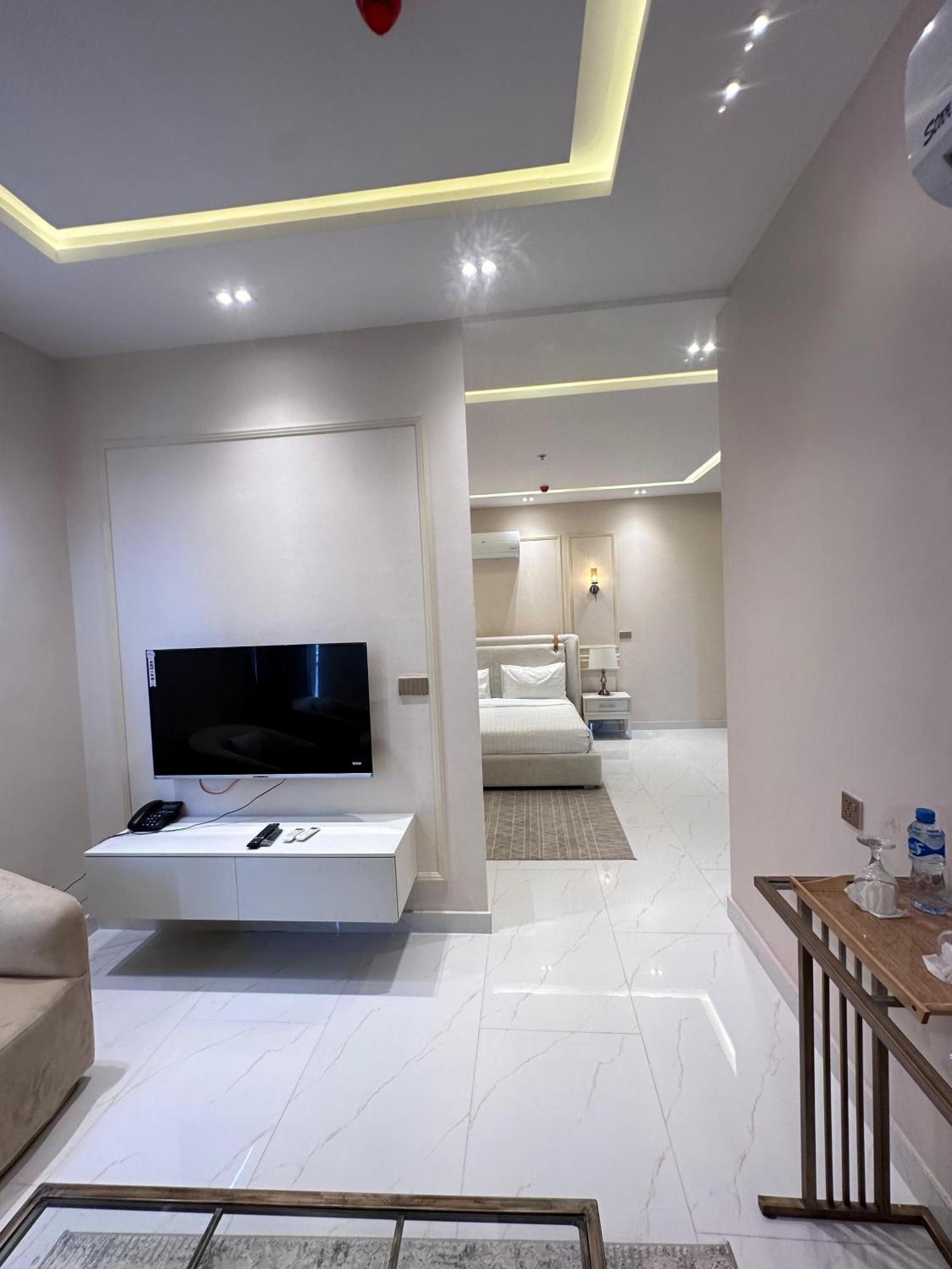 Pavilion Suites - Premium Aparthotel In Bahria Town ラーワルピンディー エクステリア 写真