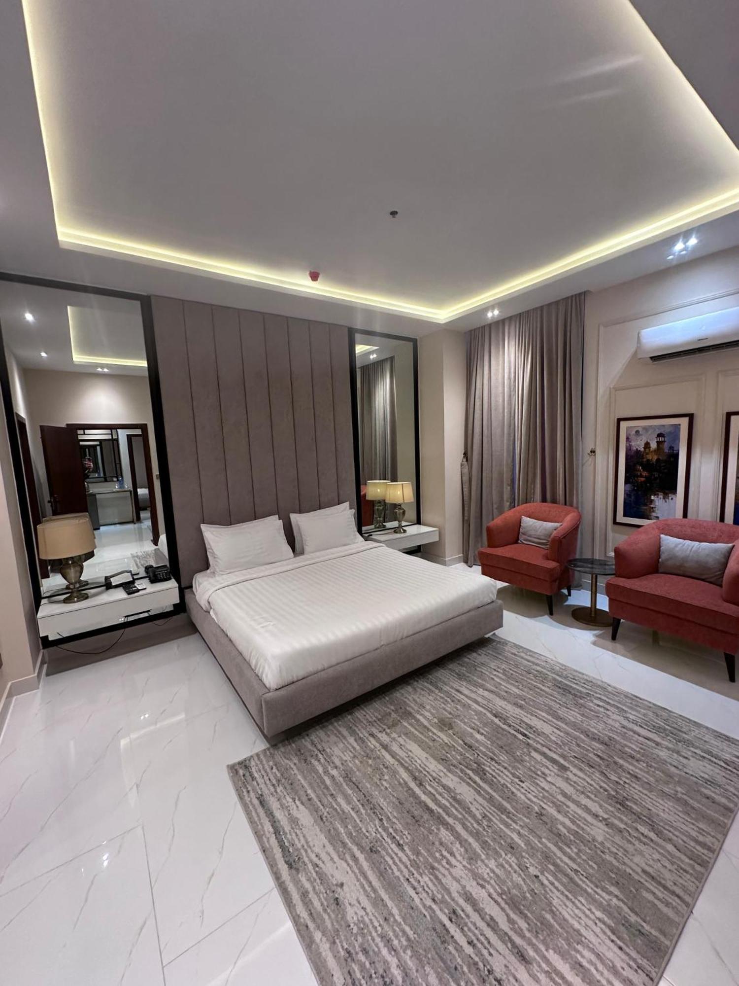 Pavilion Suites - Premium Aparthotel In Bahria Town ラーワルピンディー エクステリア 写真