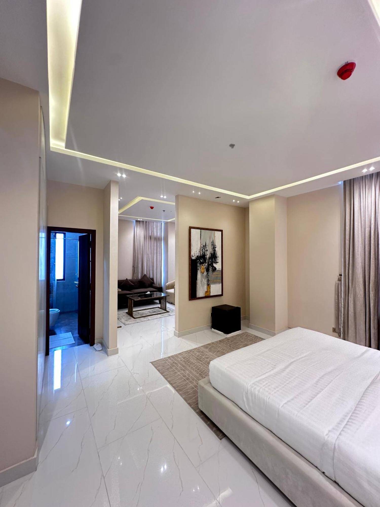 Pavilion Suites - Premium Aparthotel In Bahria Town ラーワルピンディー エクステリア 写真