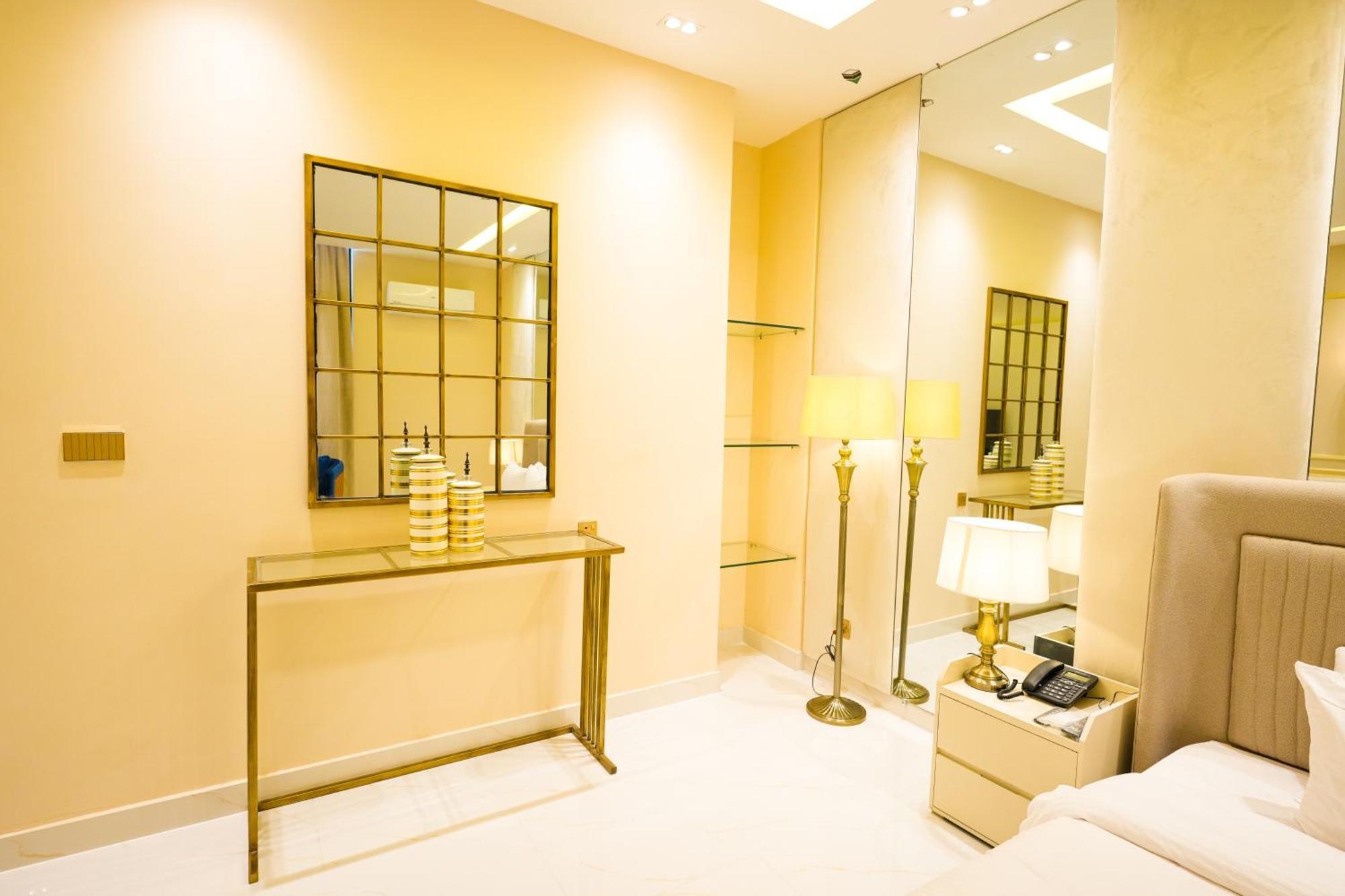 Pavilion Suites - Premium Aparthotel In Bahria Town ラーワルピンディー エクステリア 写真