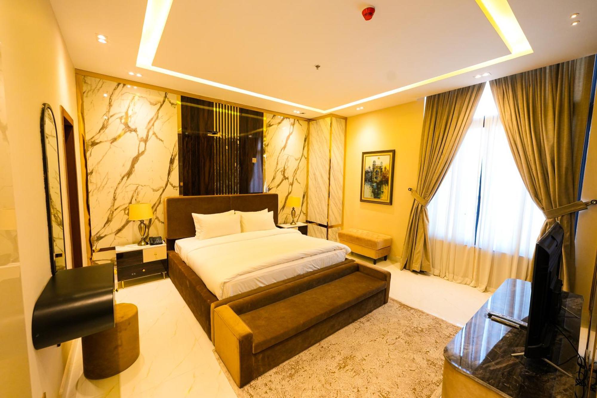 Pavilion Suites - Premium Aparthotel In Bahria Town ラーワルピンディー エクステリア 写真